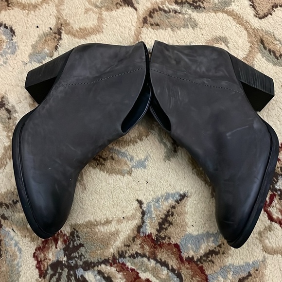 Paul Green Delgado Suede Leather Women's Ankle Boots Dark Gray Size 4.5 - Picture 3 of 8